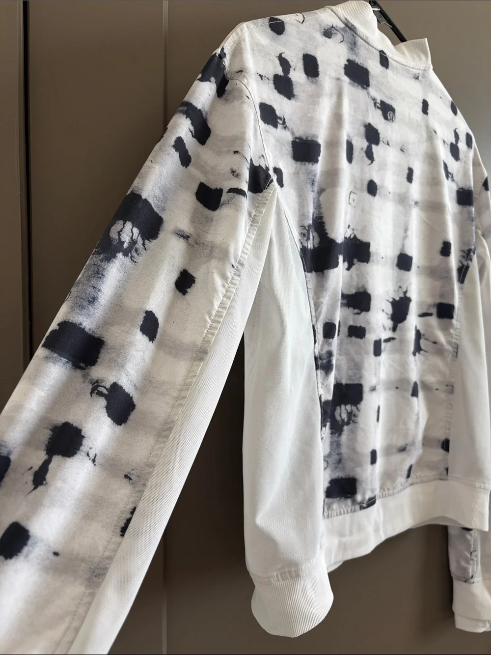 Lululemon Noir Jacket II